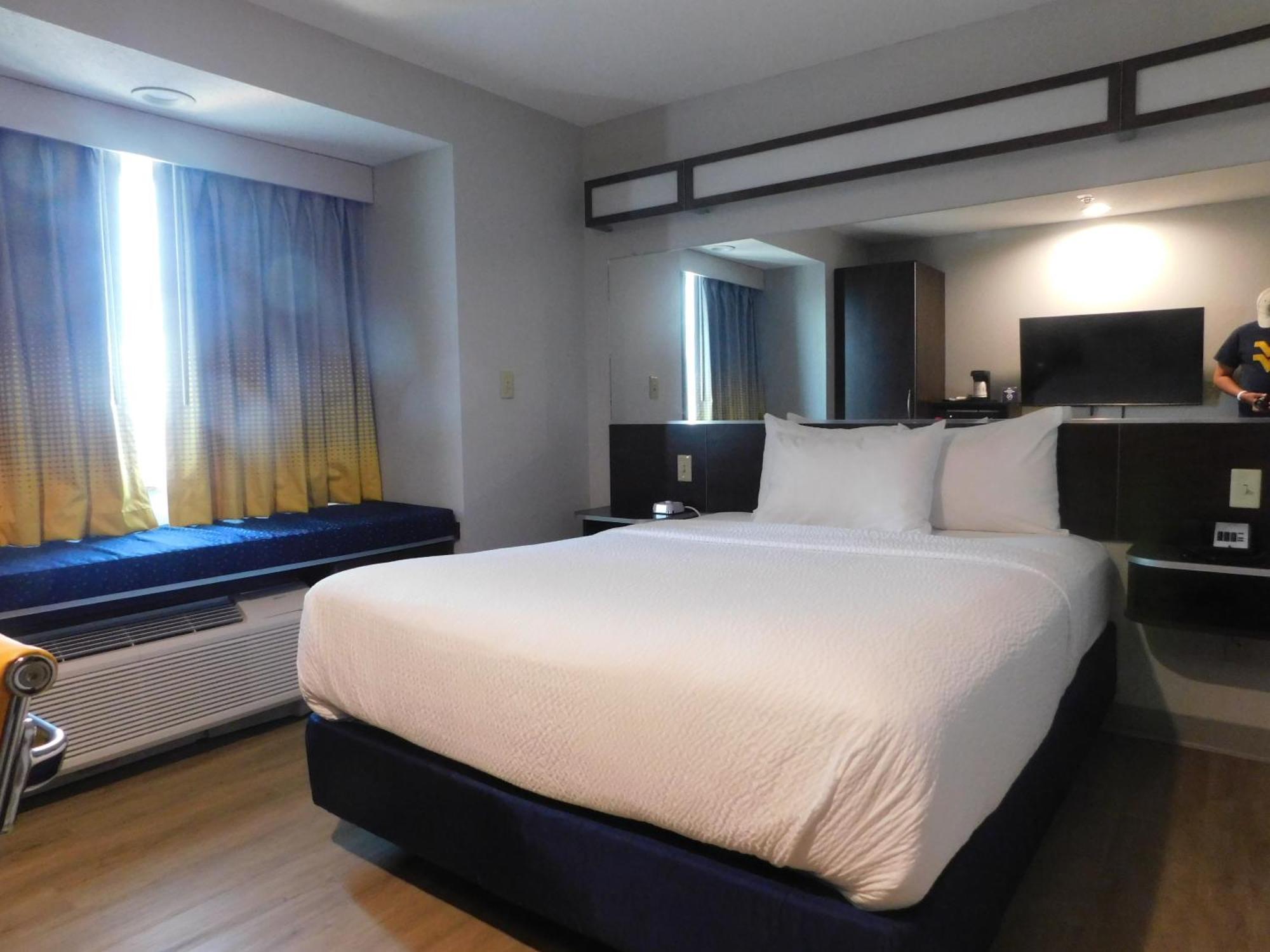 Microtel Inn & Suites By Wyndham Wheeling At The Highlands Triadelphia Luaran gambar