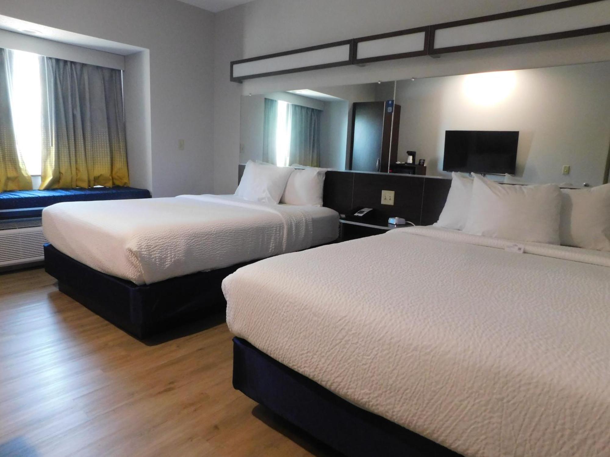 Microtel Inn & Suites By Wyndham Wheeling At The Highlands Triadelphia Luaran gambar