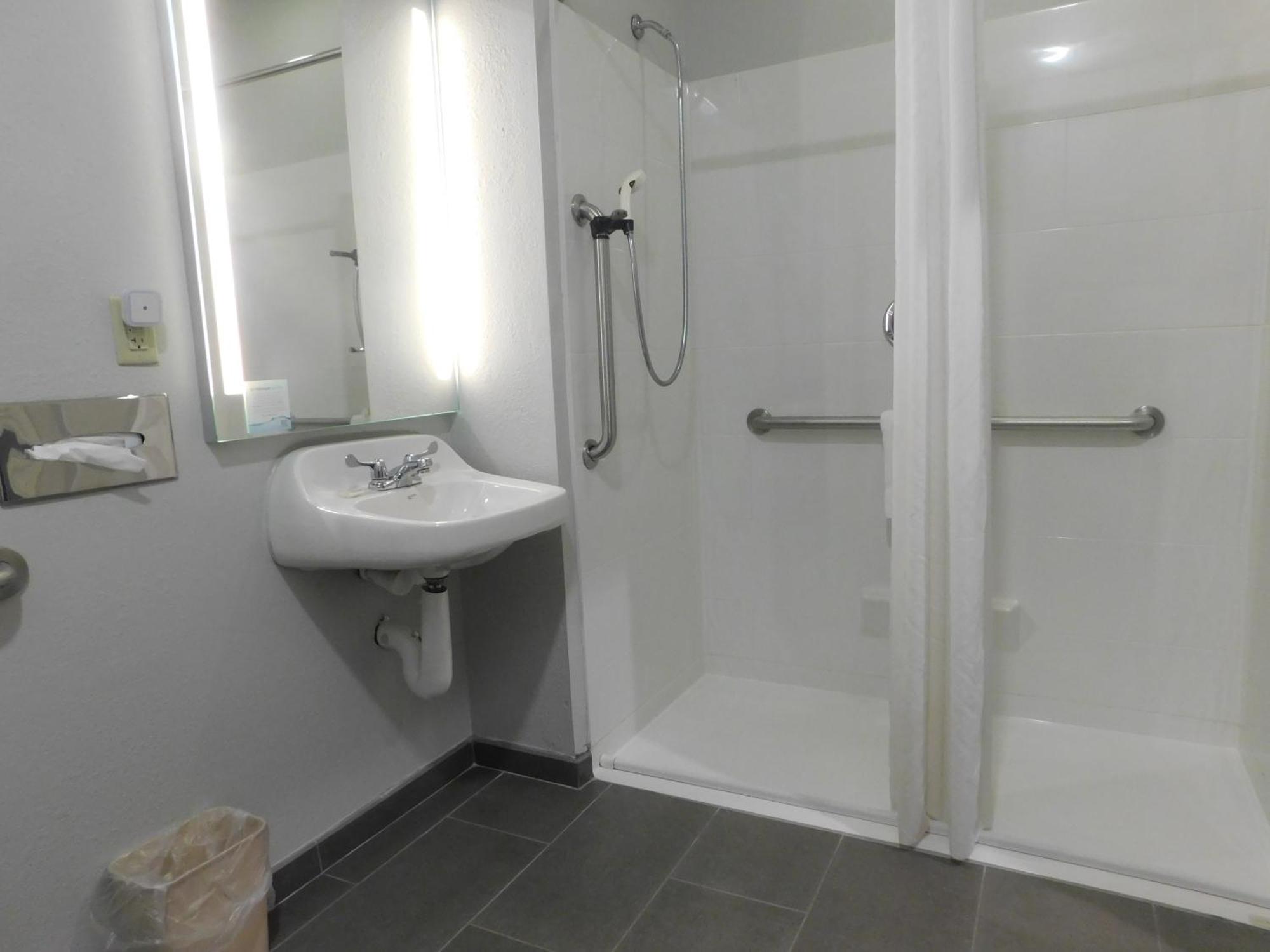 Microtel Inn & Suites By Wyndham Wheeling At The Highlands Triadelphia Luaran gambar