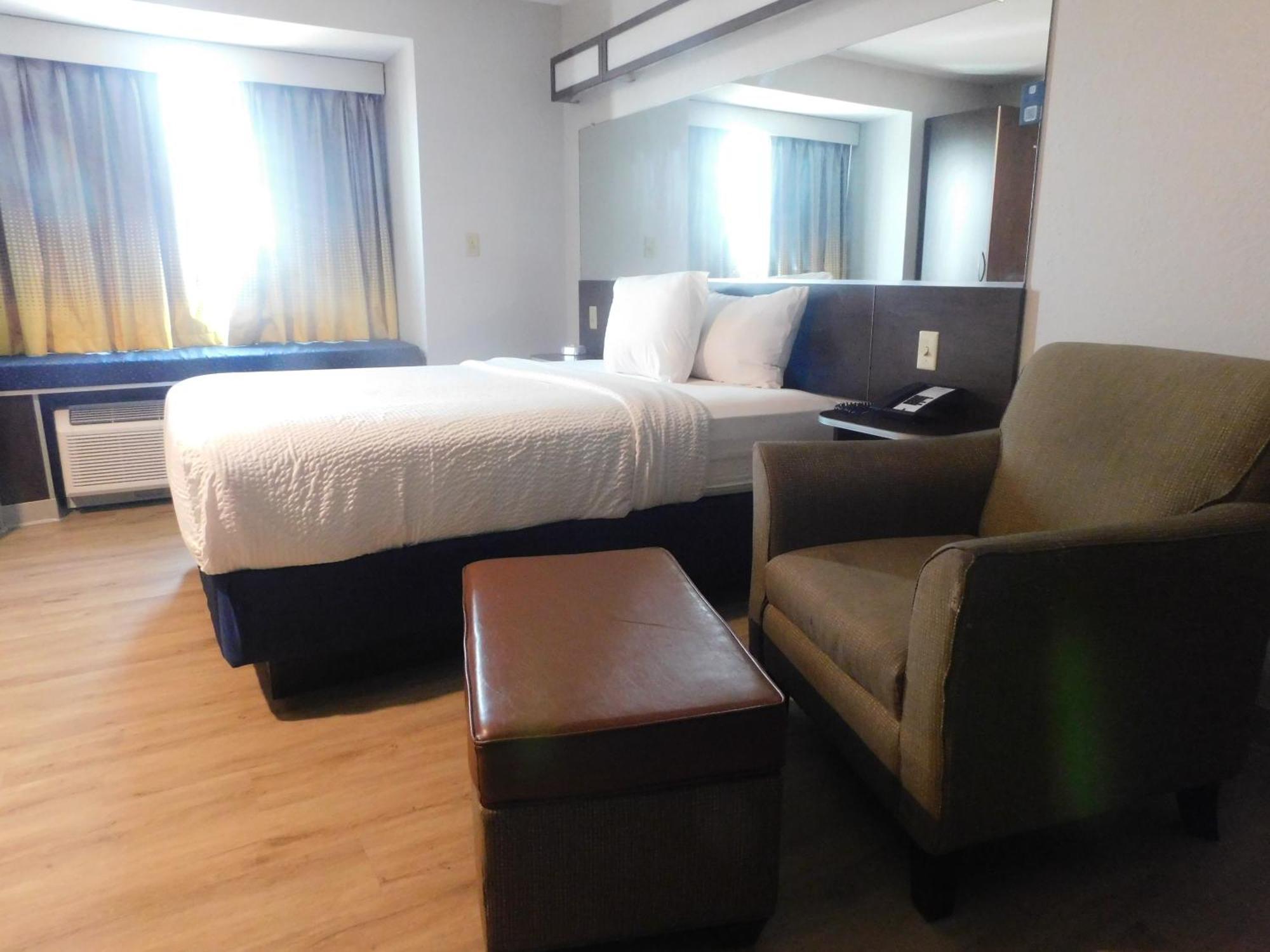 Microtel Inn & Suites By Wyndham Wheeling At The Highlands Triadelphia Luaran gambar