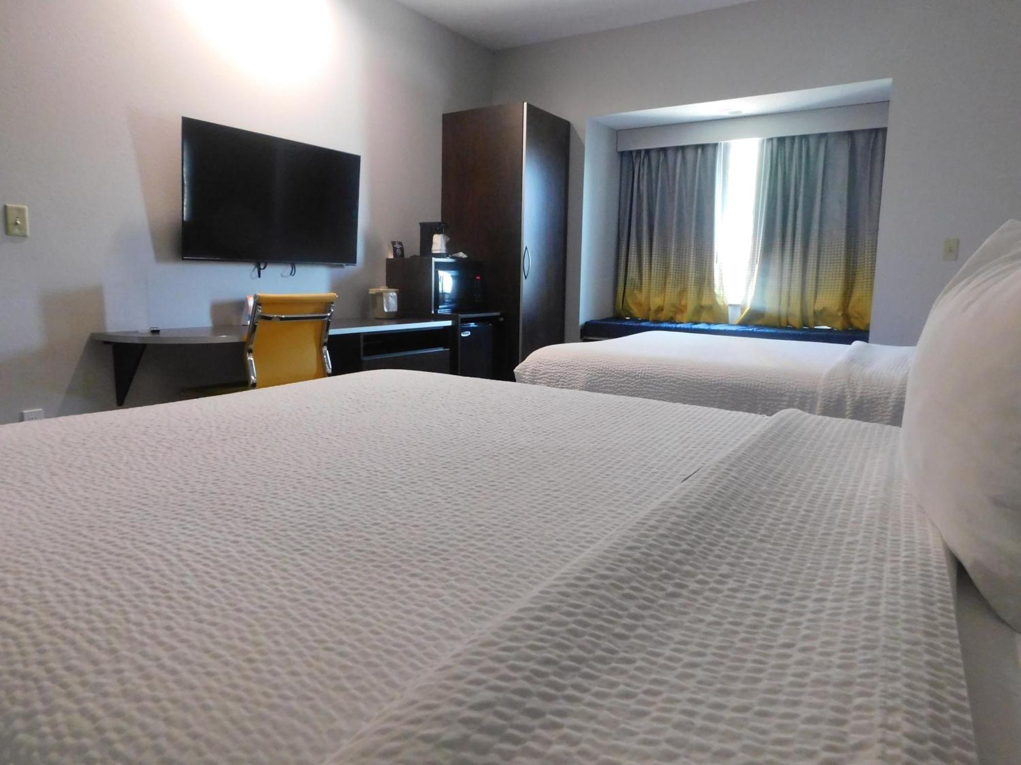 Microtel Inn & Suites By Wyndham Wheeling At The Highlands Triadelphia Luaran gambar
