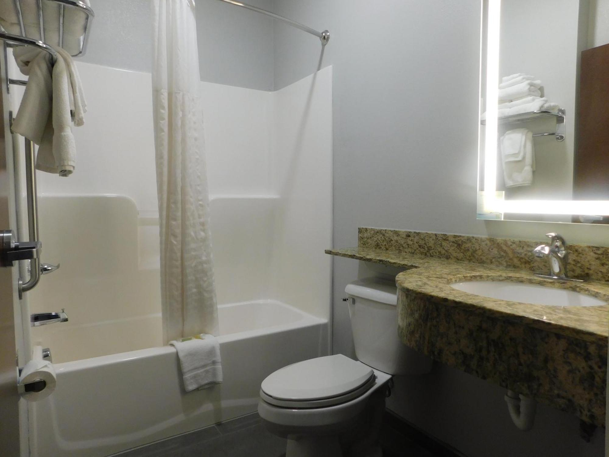 Microtel Inn & Suites By Wyndham Wheeling At The Highlands Triadelphia Luaran gambar