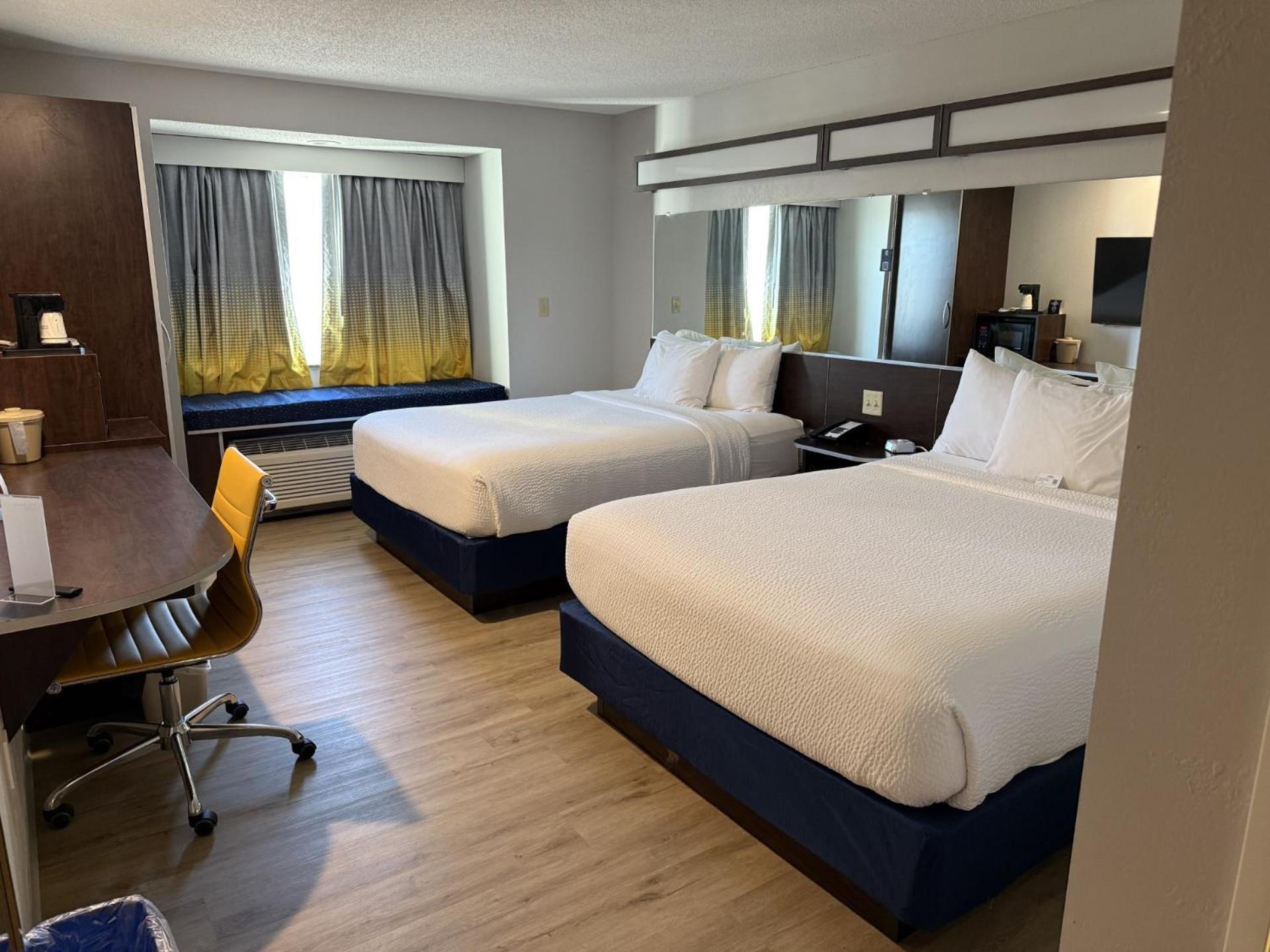 Microtel Inn & Suites By Wyndham Wheeling At The Highlands Triadelphia Luaran gambar